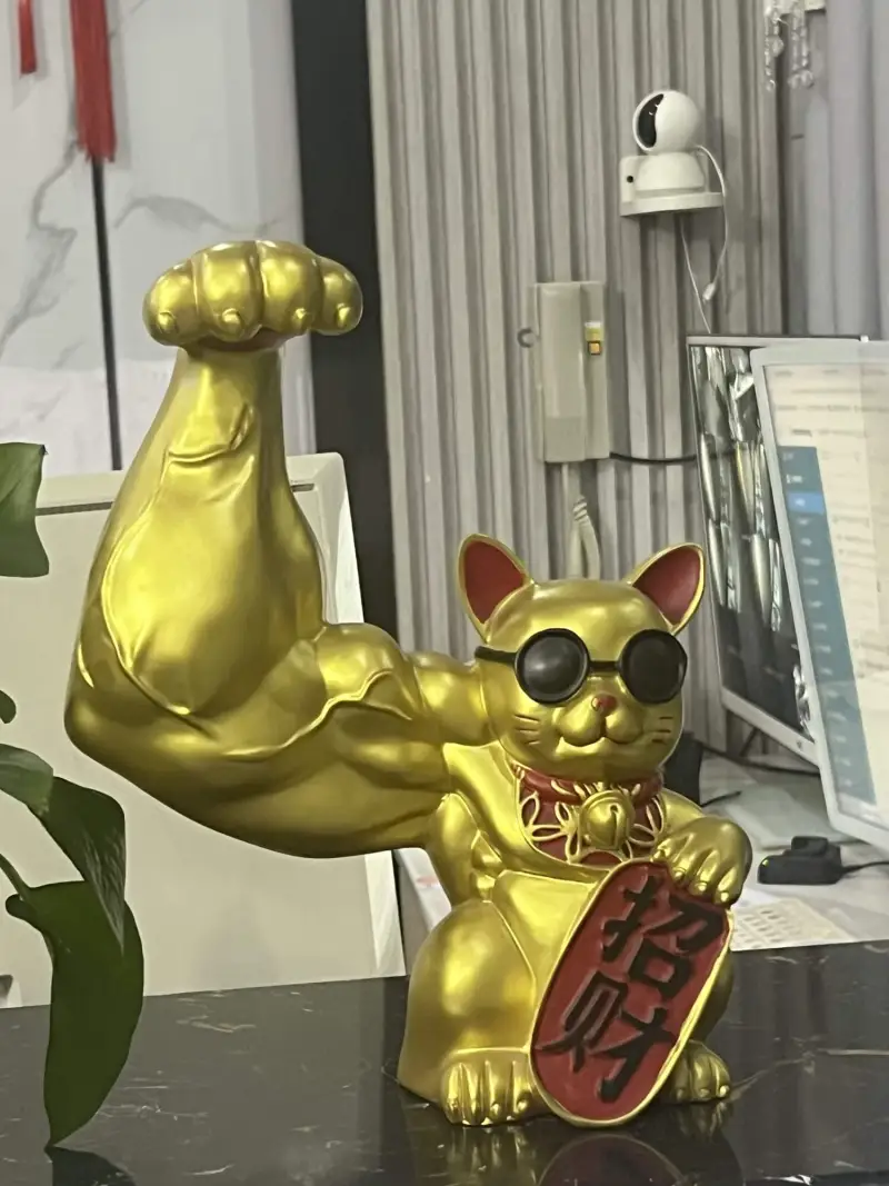这是我见过最有力量的招财猫🐱🫢
