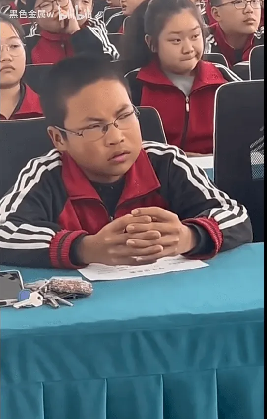 黑色金属W