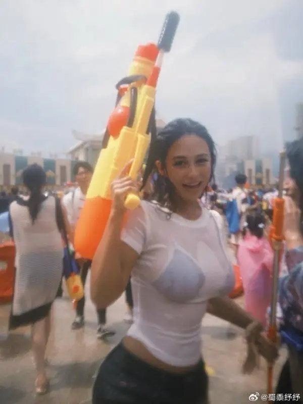 轻松三刻