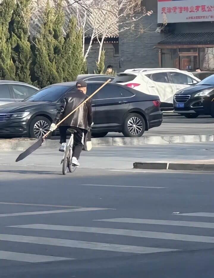 天津奇窗物业有限公司