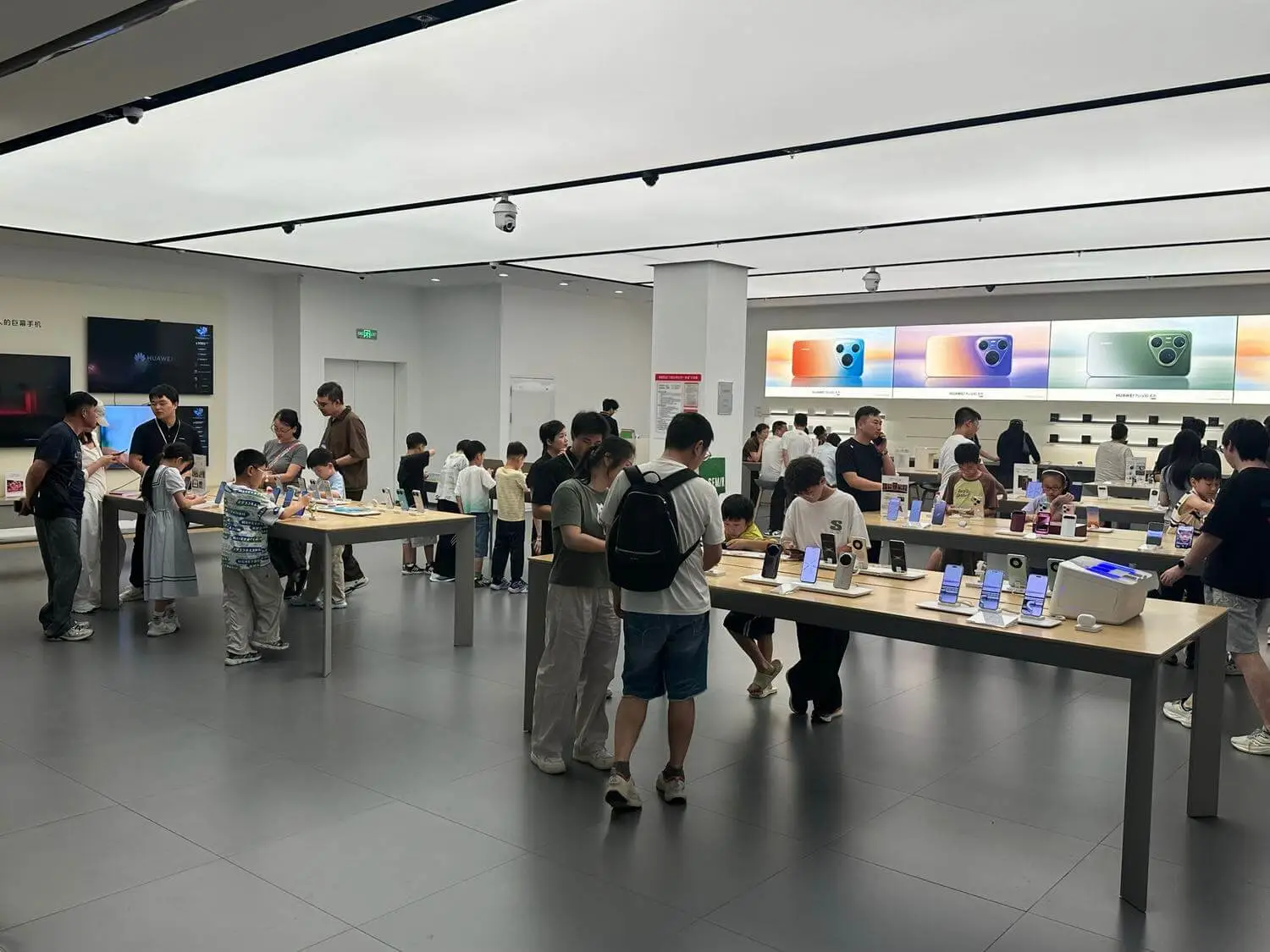 我说现在的手机展示厅是k12网吧没毛病吧？