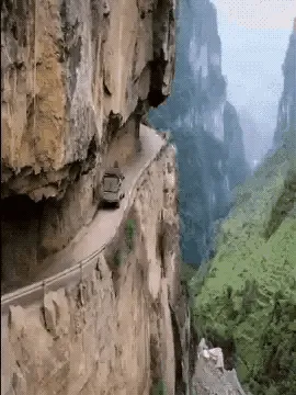 开这种车玩的就是个胆量！